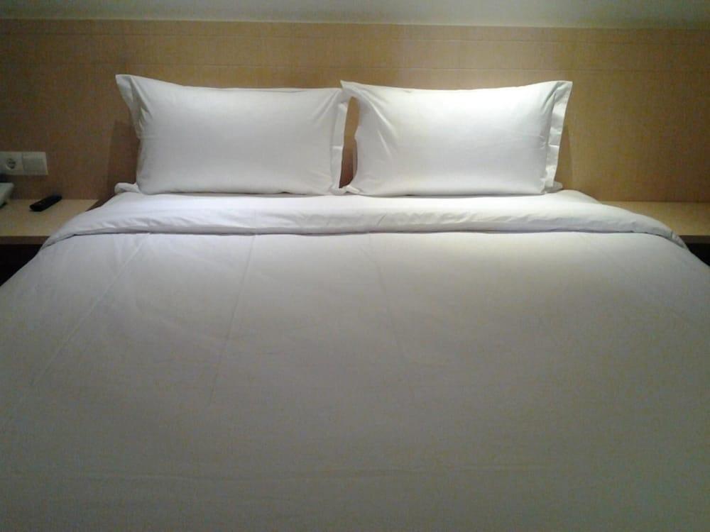 Zodiak Asia Afrika By Kagum Hotels Bandung Exterior foto