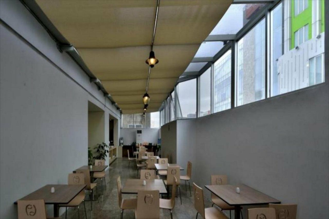Zodiak Asia Afrika By Kagum Hotels Bandung Exterior foto